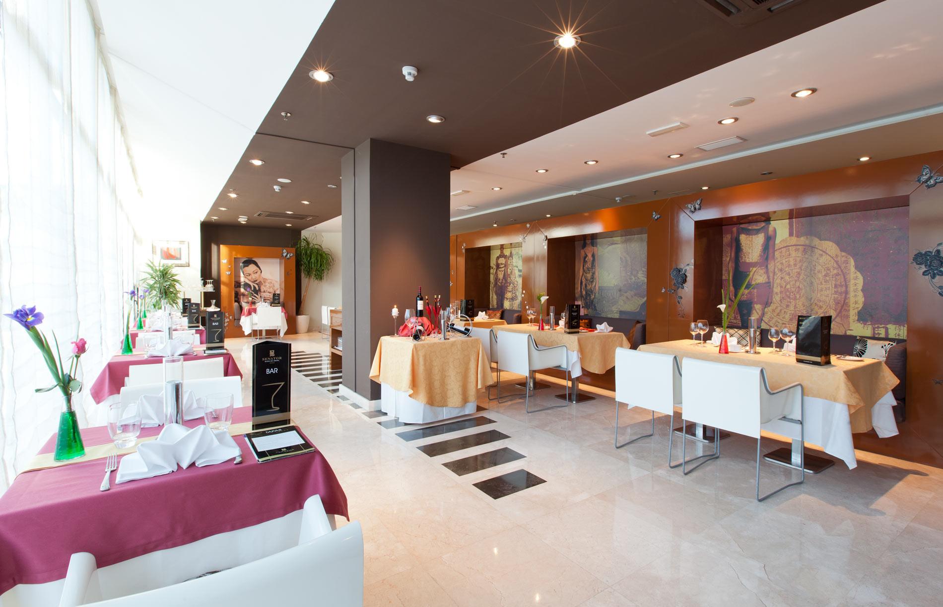 Отель Senator Banus (Adults Only) Эстепона Экстерьер фото The lobby of the hotel